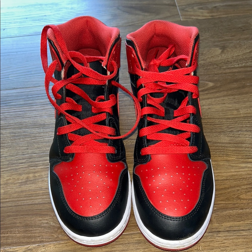 Jordan 1 Kids Youth 7 Nike Red and Black High-Top Sneakers